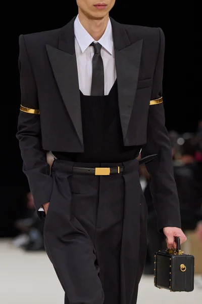 Look 136